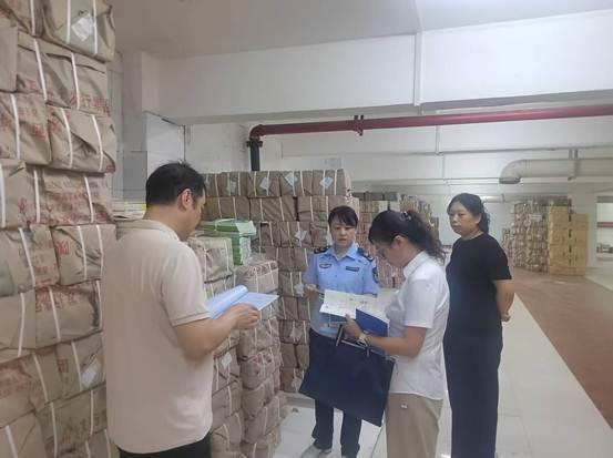商洛市市場監(jiān)督管理局開展教輔材料法定計(jì)量單位使用情況檢查